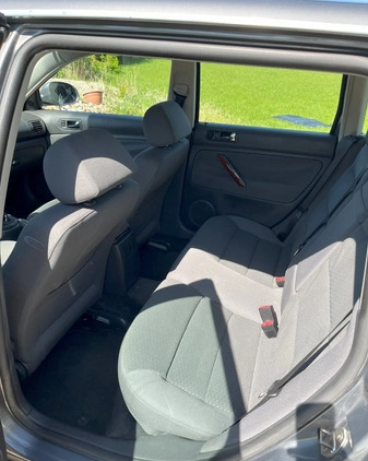 Volkswagen Passat cena 12900 przebieg: 308000, rok produkcji 2005 z Kielce małe 67